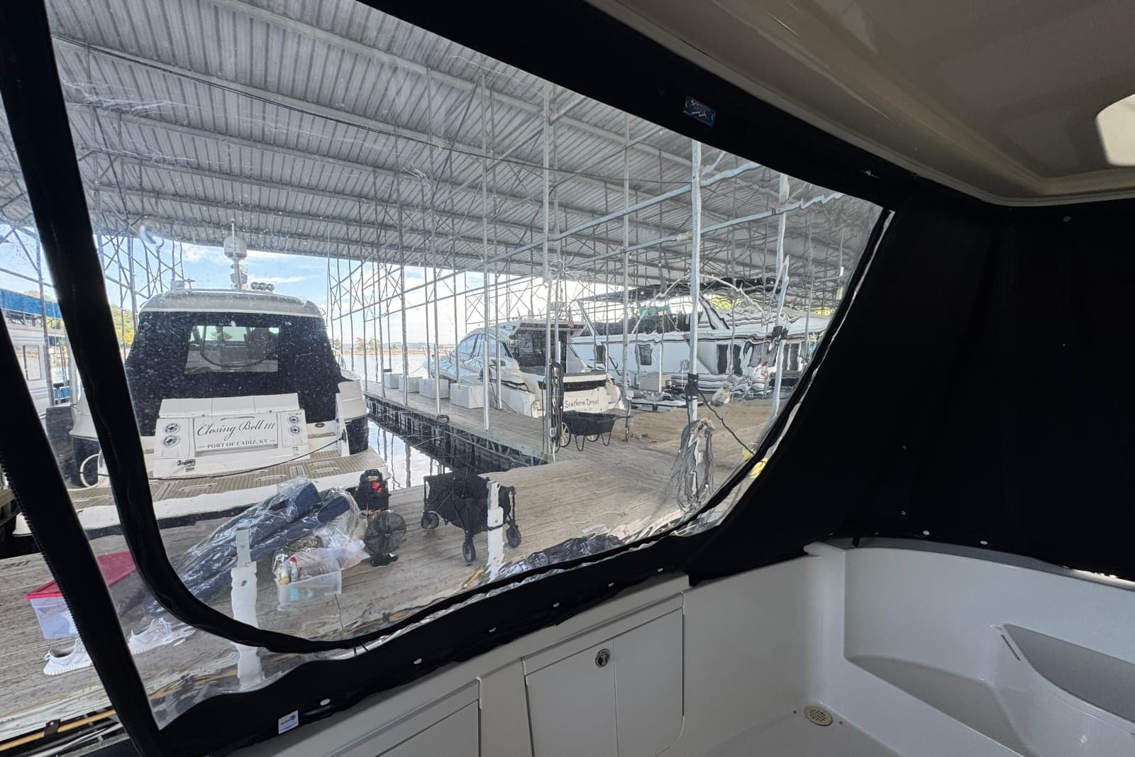 2008 Meridian 411 Sedan - Photo 25