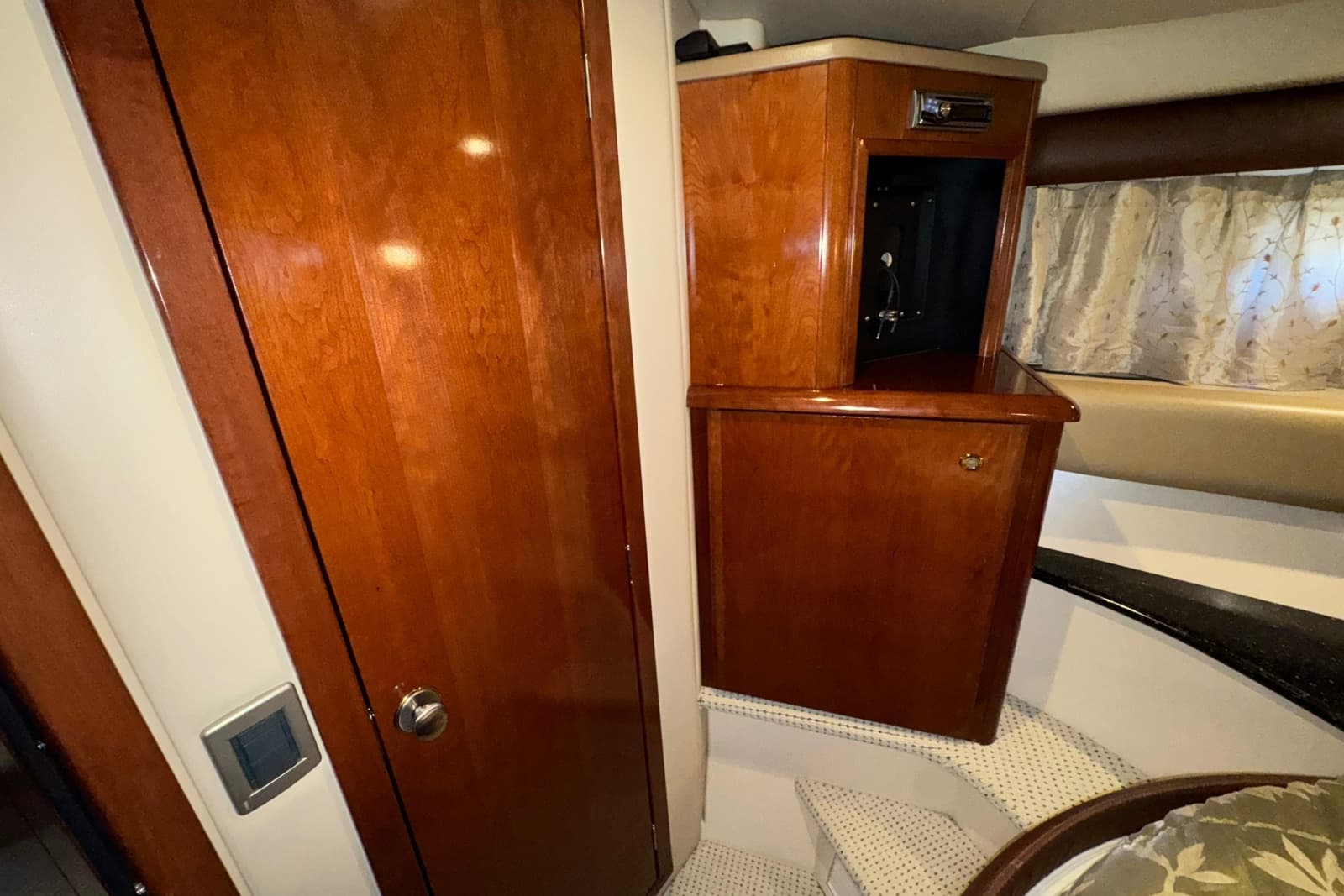 2008 Meridian 411 Sedan - Photo 103