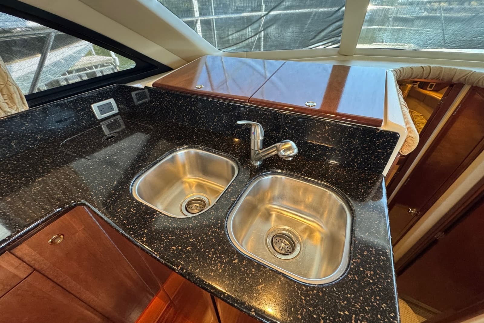 2008 Meridian 411 Sedan - Photo 86