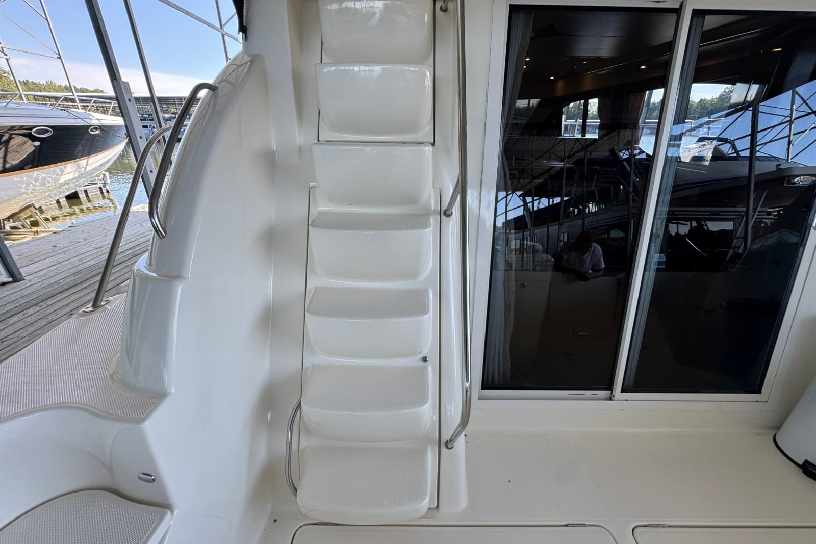 2008 Meridian 411 Sedan - Photo 36