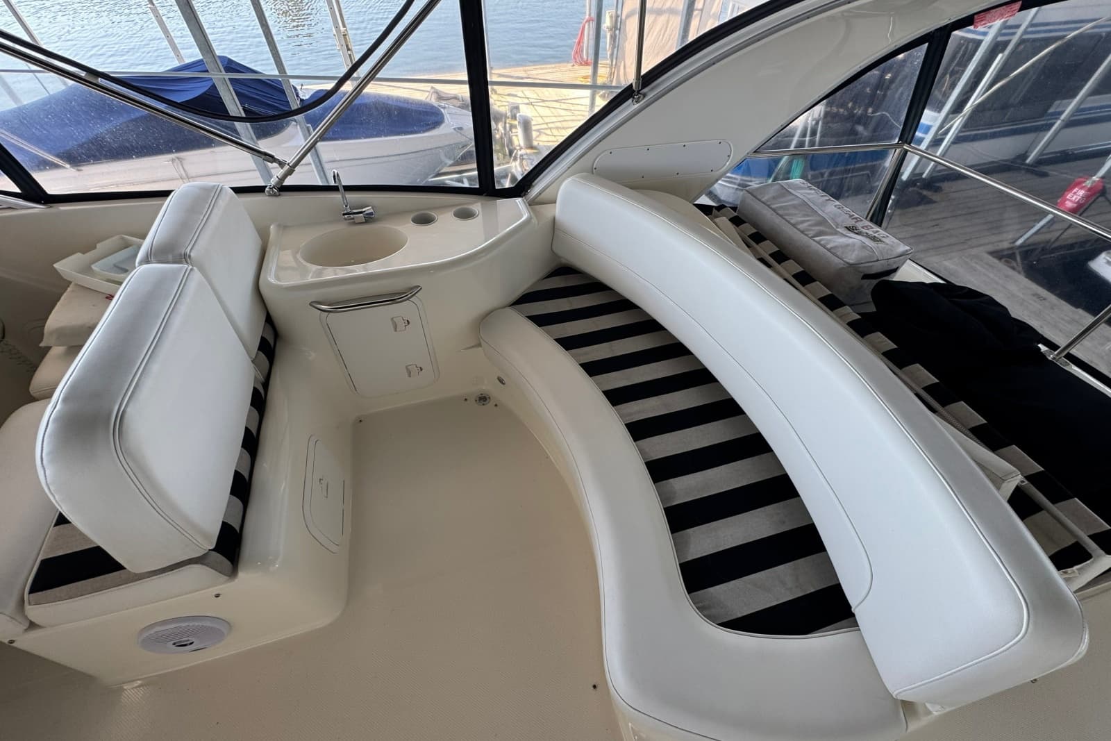 2008 Meridian 411 Sedan - Photo 54