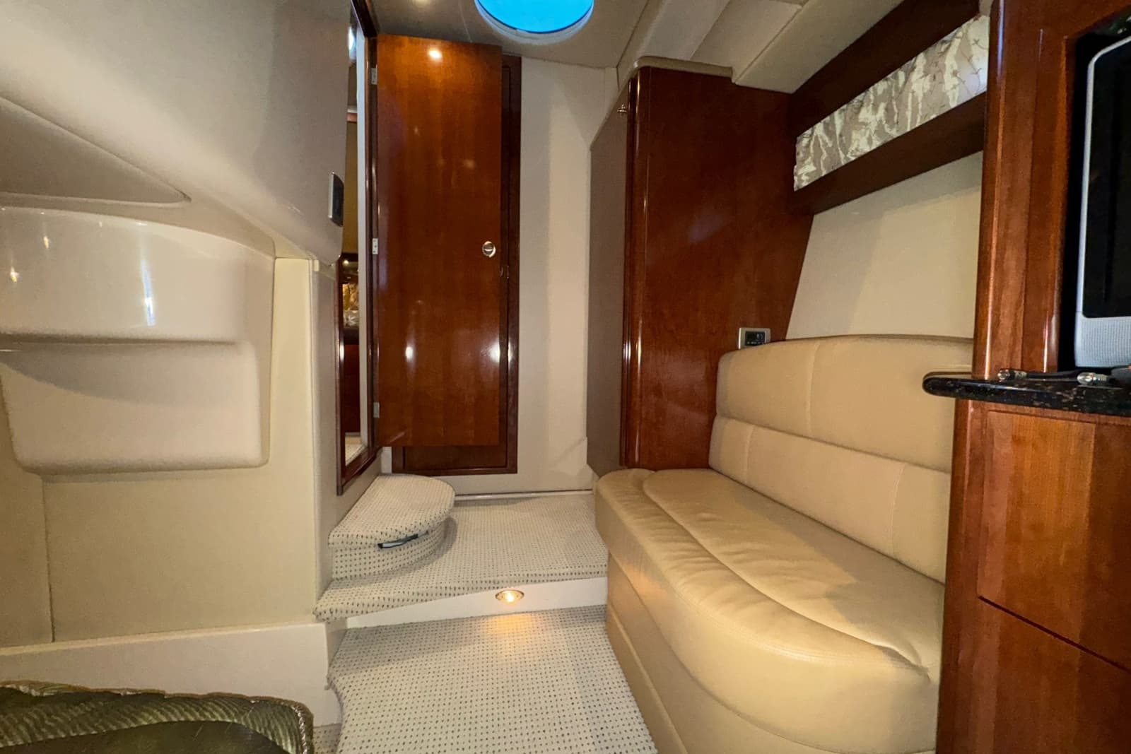 2008 Meridian 411 Sedan - Photo 95