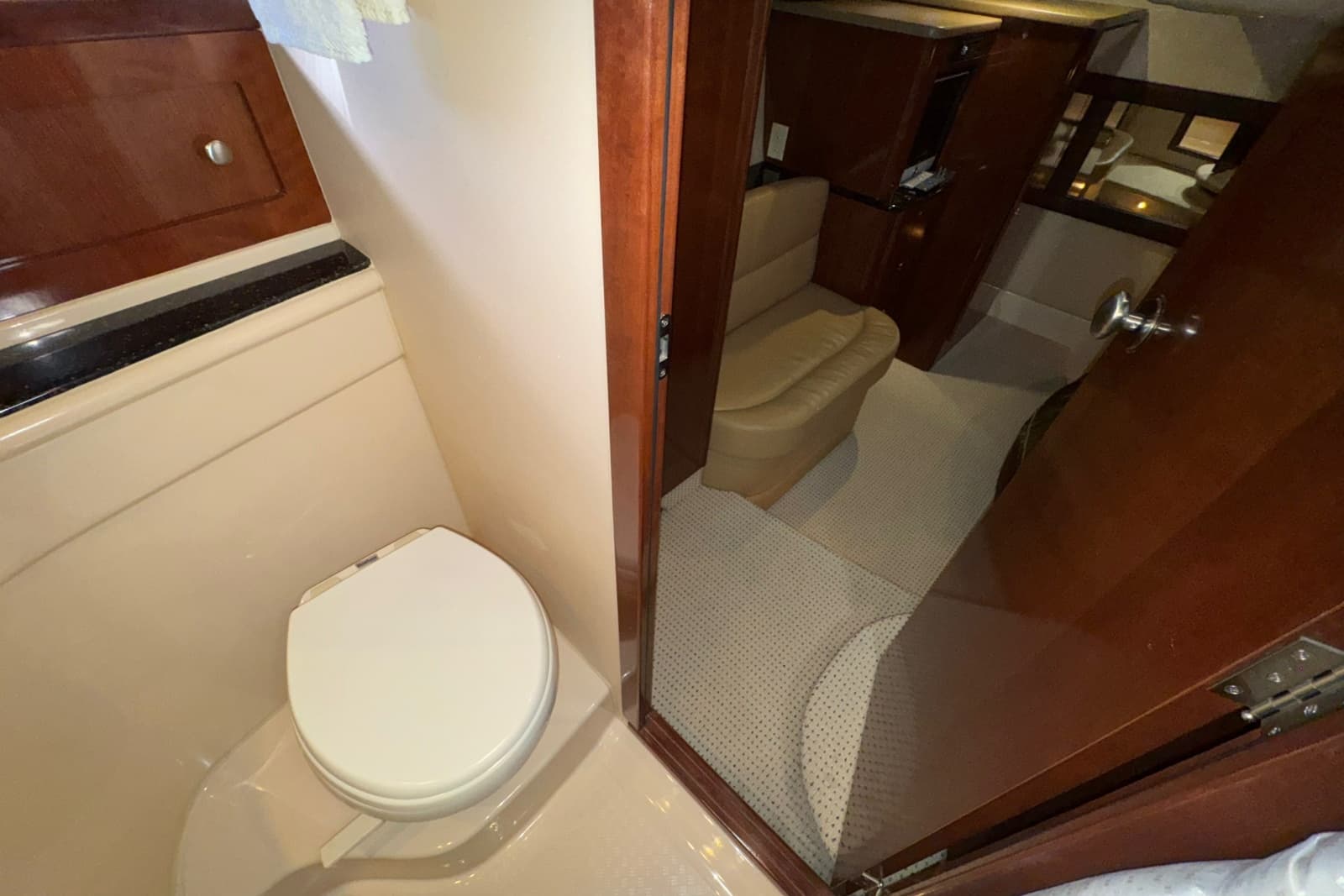 2008 Meridian 411 Sedan - Photo 98