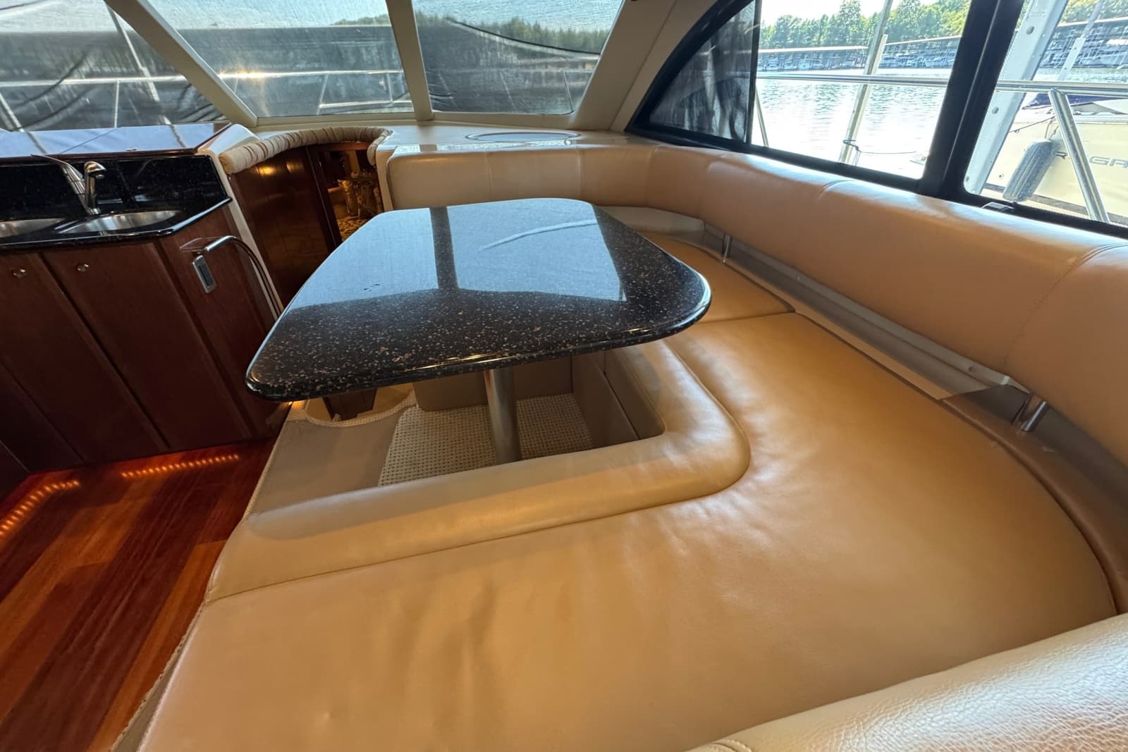 2008 Meridian 411 Sedan - Photo 85