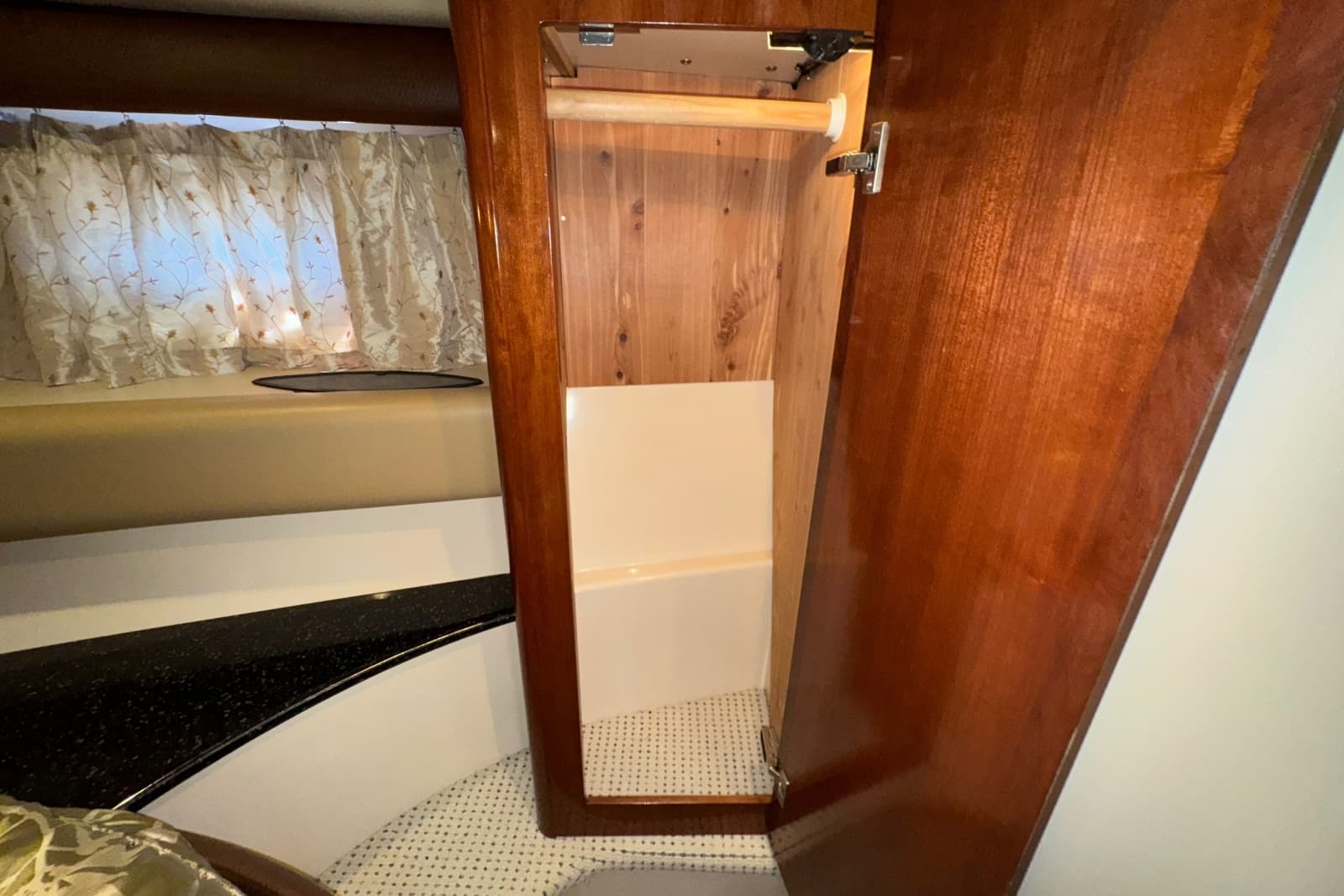 2008 Meridian 411 Sedan - Photo 107