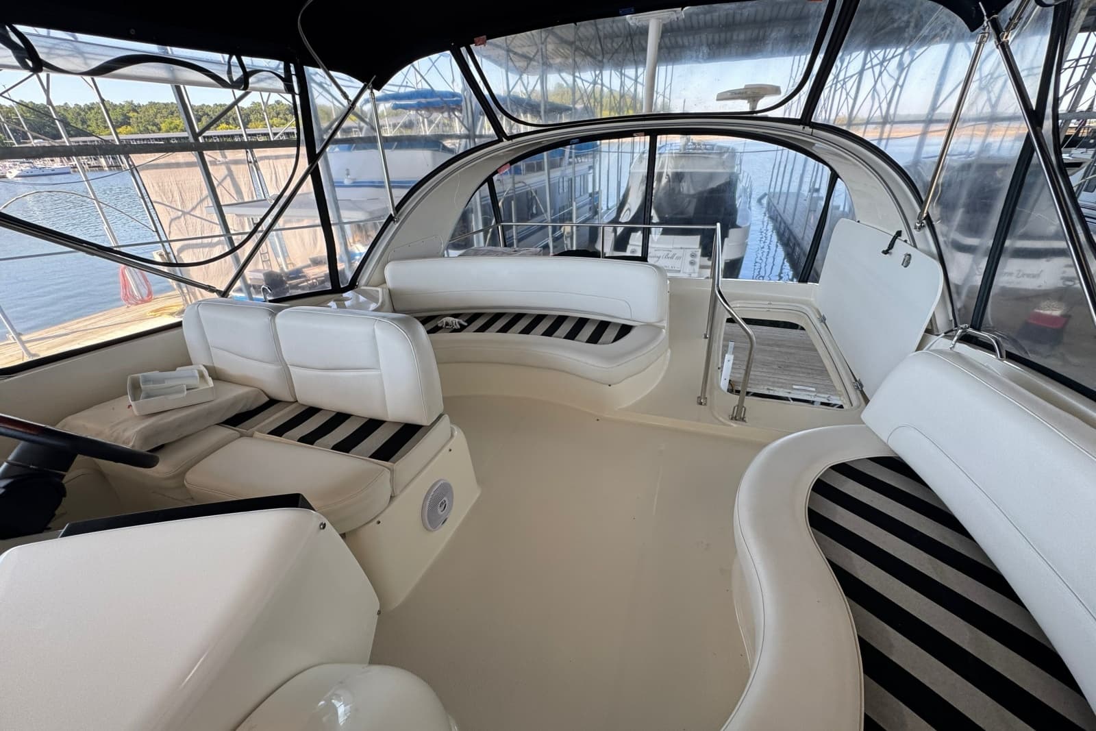 2008 Meridian 411 Sedan - Photo 61