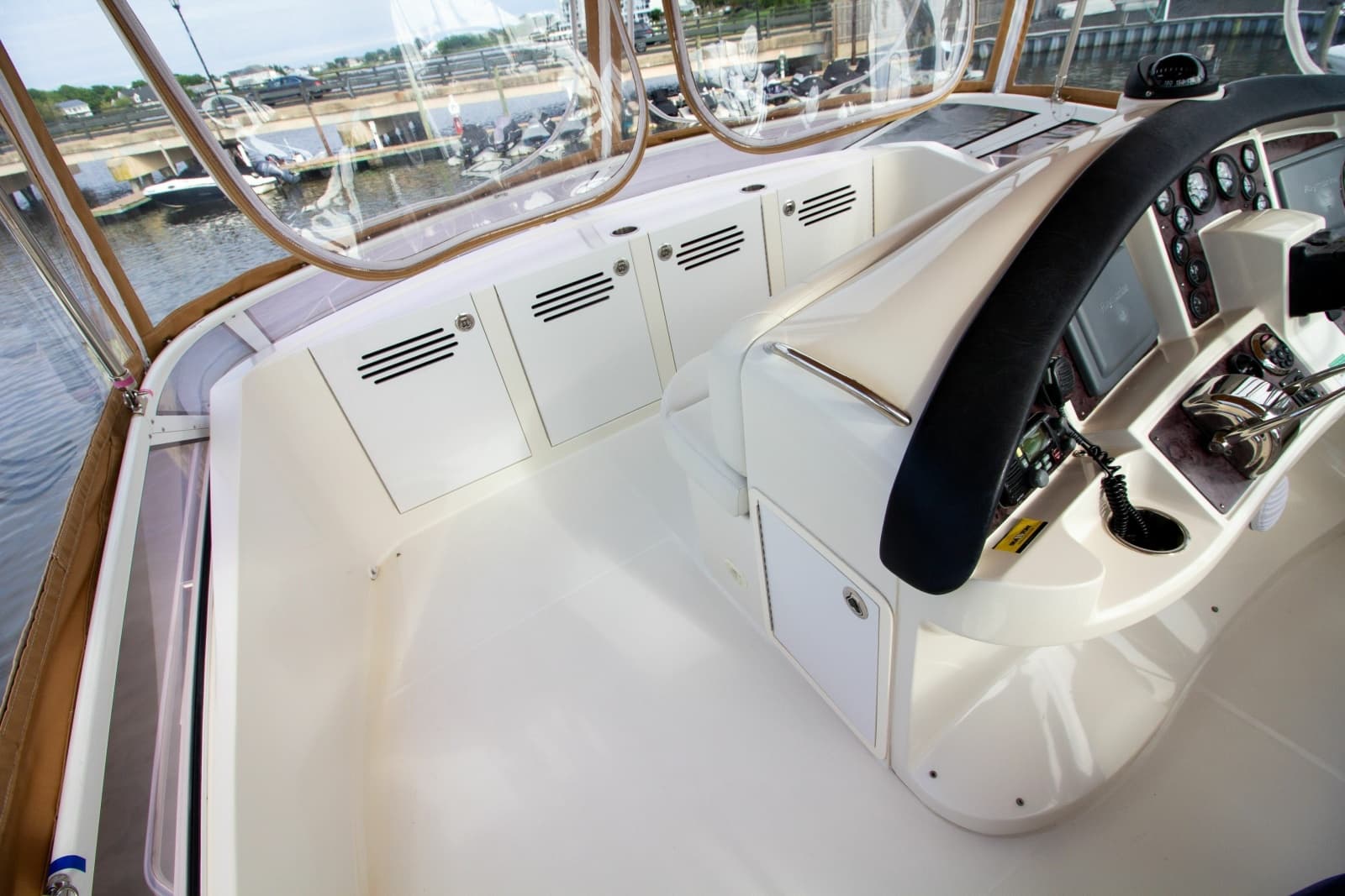 2006 Carver 33 Super Sport - Photo 42