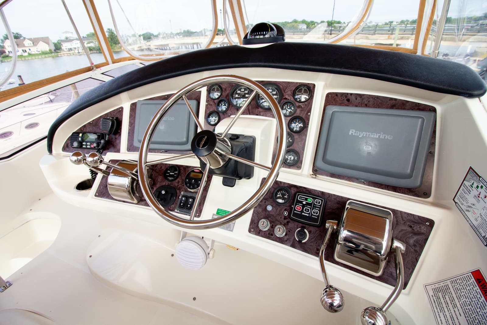 2006 Carver 33 Super Sport - Photo 40