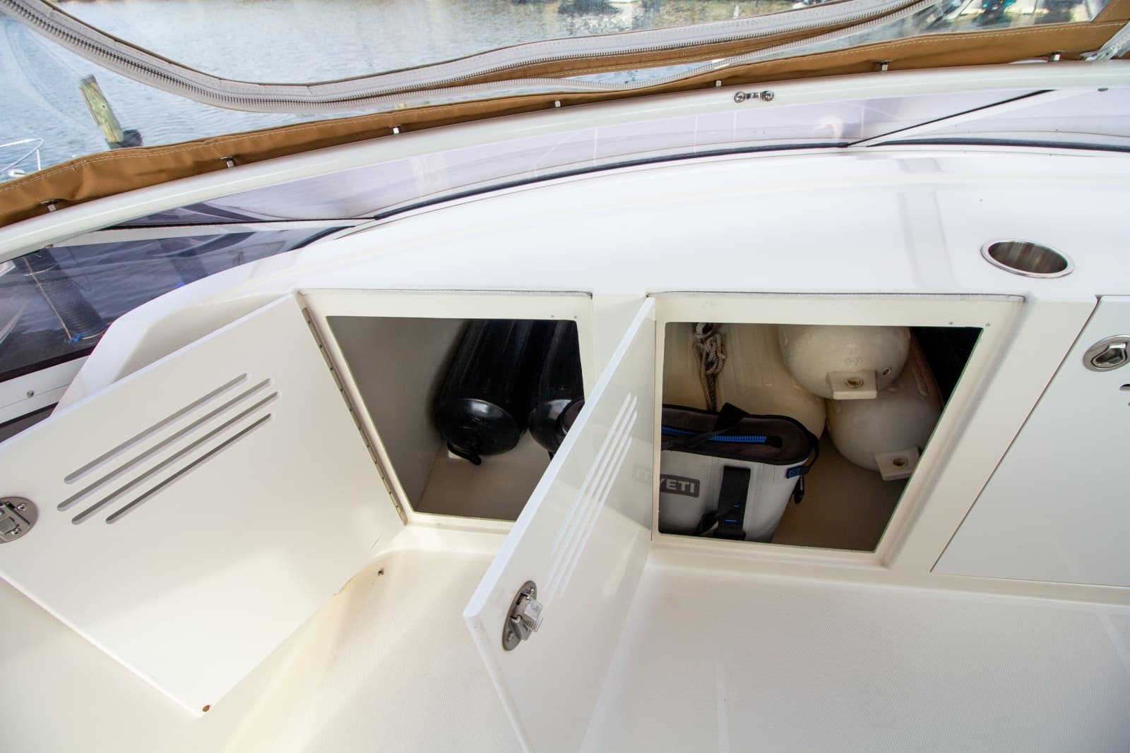 2006 Carver 33 Super Sport - Photo 44