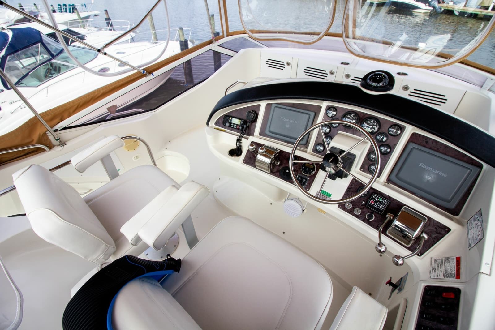 2006 Carver 33 Super Sport - Photo 39
