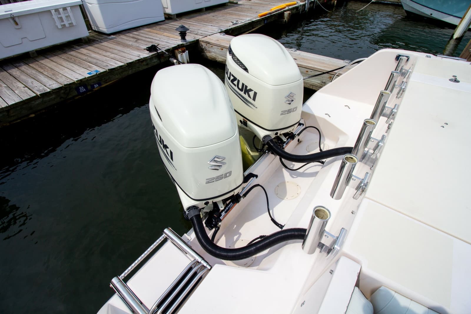 2004 Grady-White Marlin 300 - Photo 9