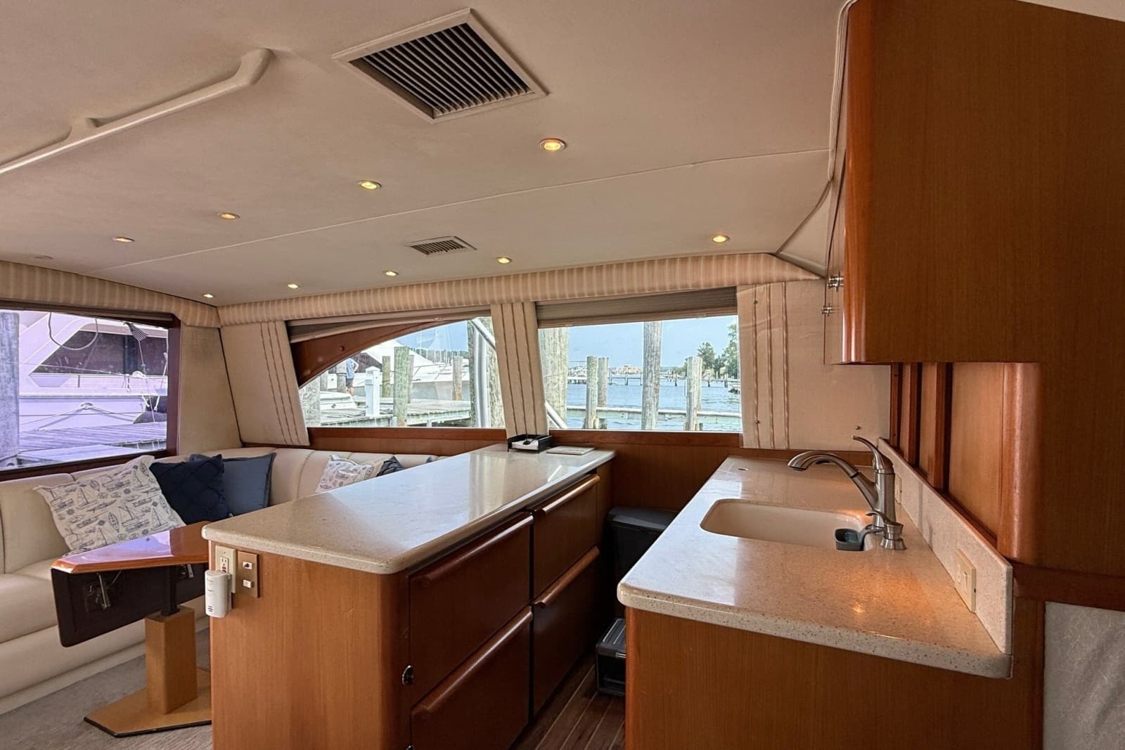 2004 Ocean Yachts 43 Super Sport - Photo 13