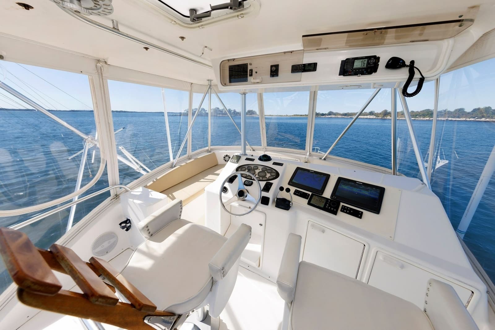 2004 Ocean Yachts 43 Super Sport - Photo 19