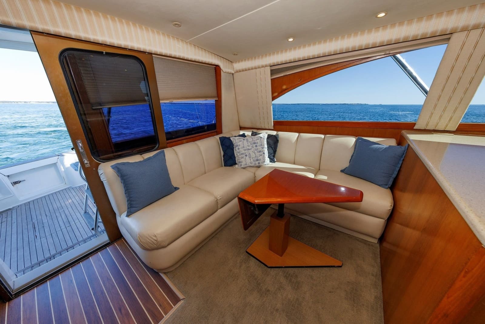2004 Ocean Yachts 43 Super Sport - Photo 32