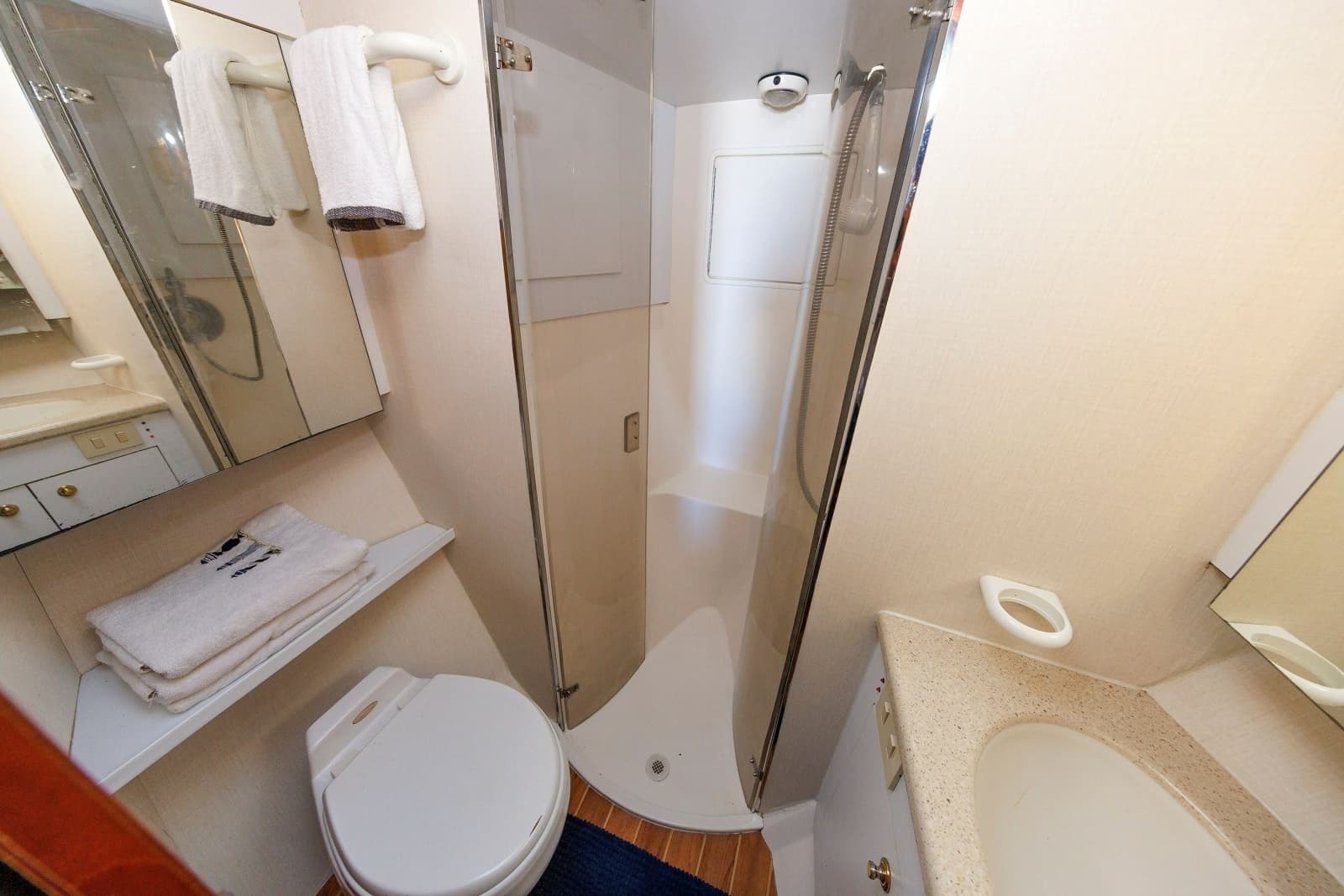 2004 Ocean Yachts 43 Super Sport - Photo 38