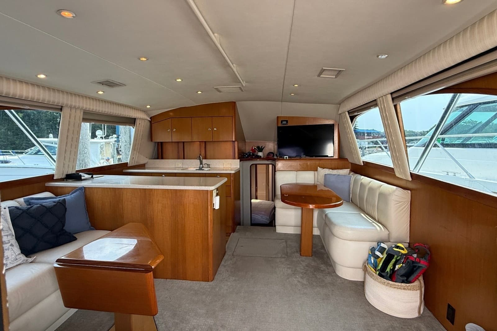 2004 Ocean Yachts 43 Super Sport - Photo 9