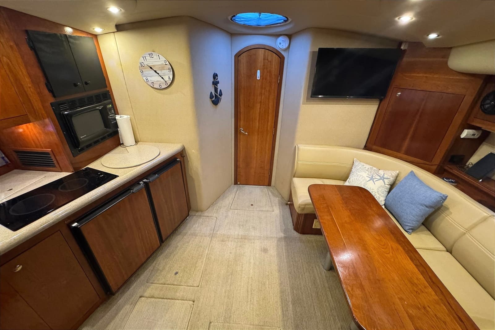 2003 Cruisers Yachts 3970 Express - Photo 12