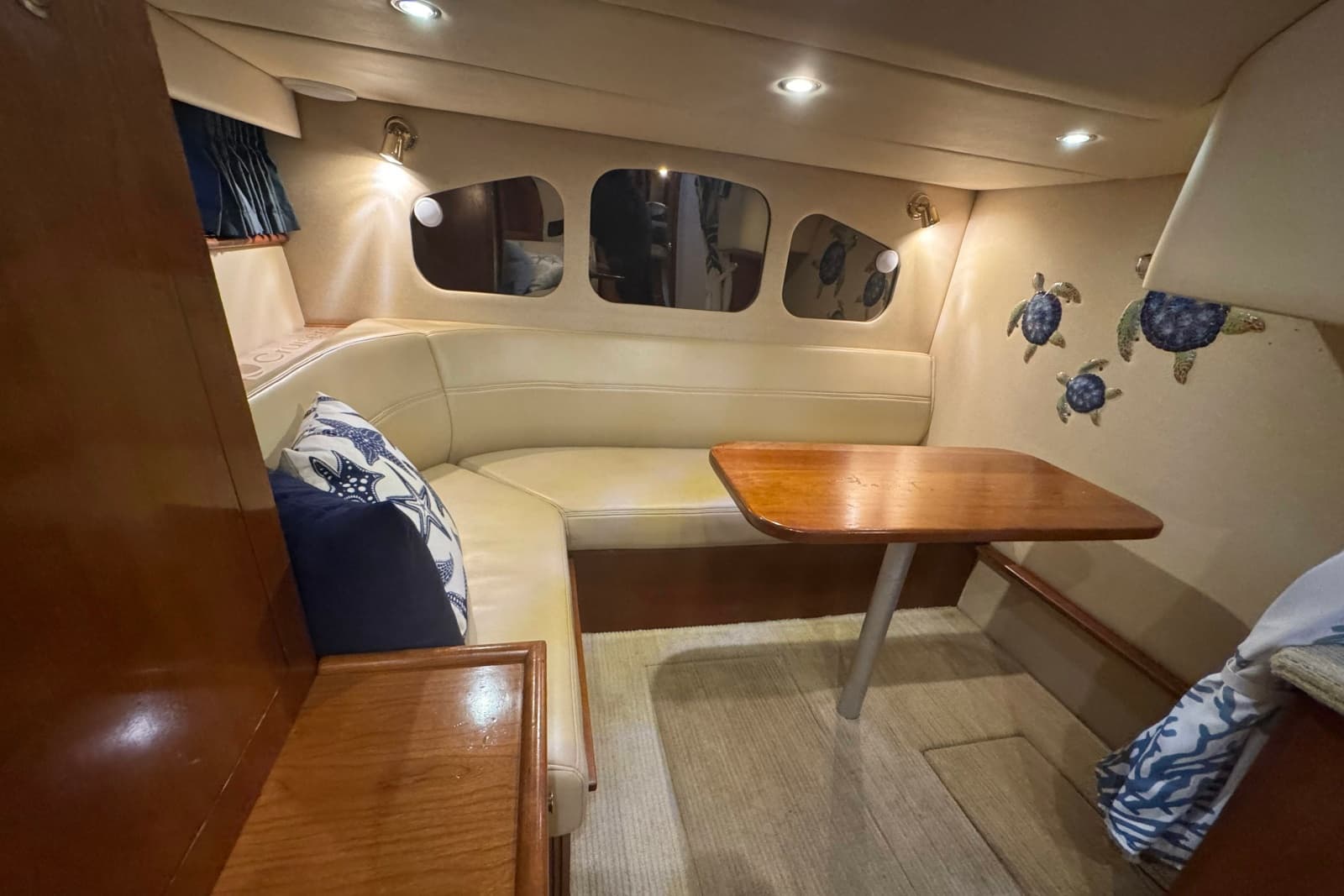 2003 Cruisers Yachts 3970 Express - Photo 15