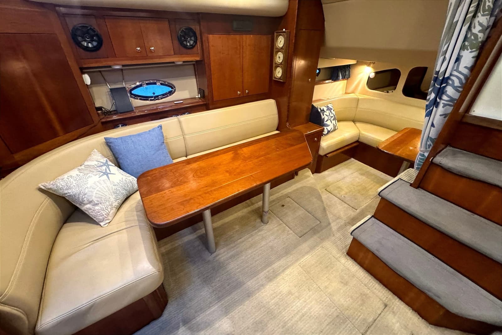 2003 Cruisers Yachts 3970 Express - Photo 10