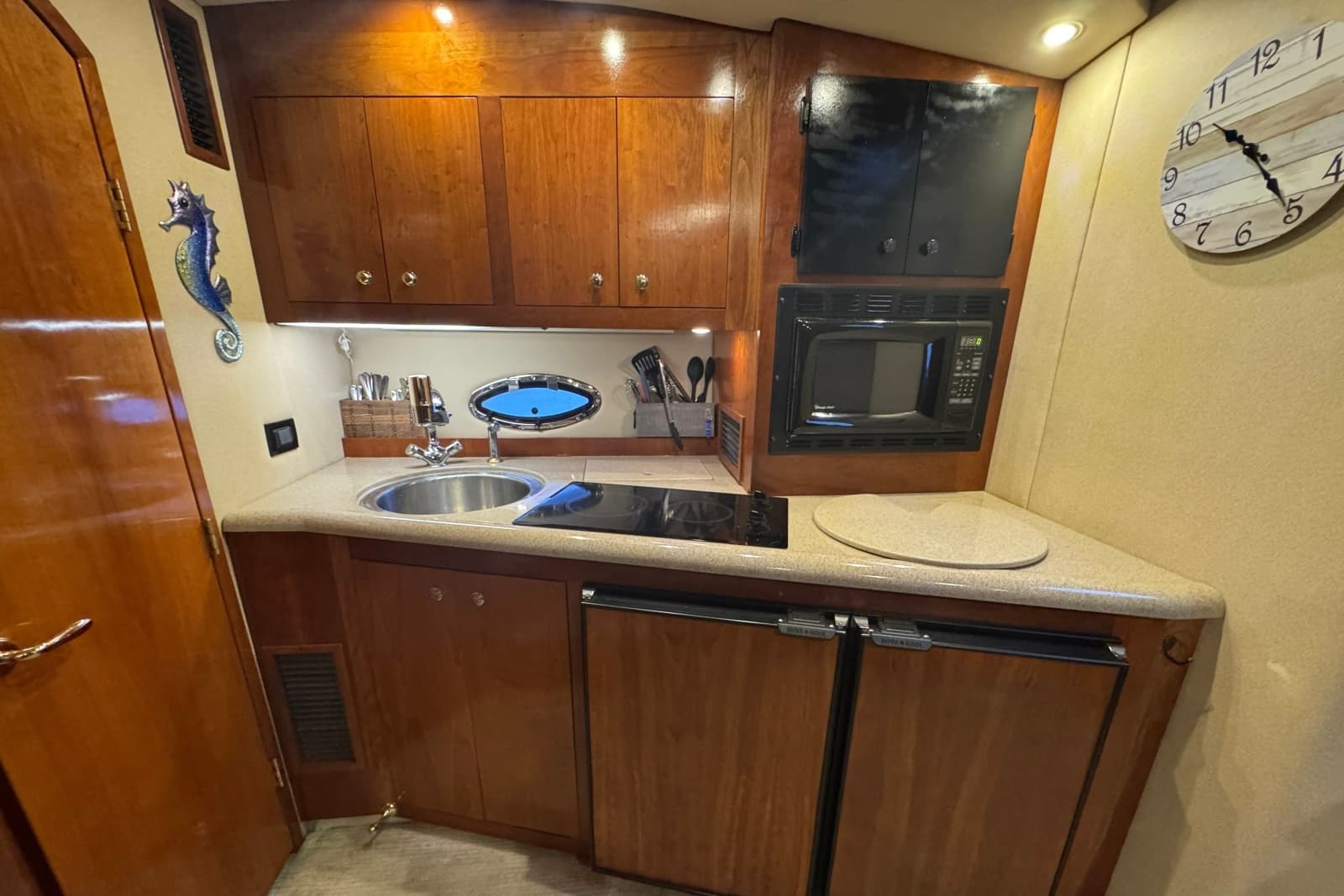 2003 Cruisers Yachts 3970 Express - Photo 16