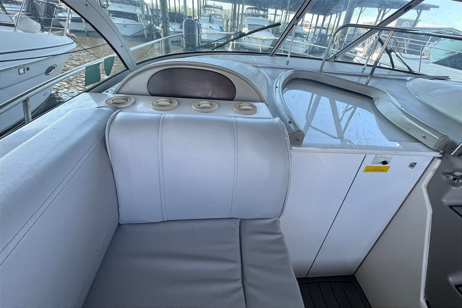 2003 Cruisers Yachts 3970 Express - Photo 9