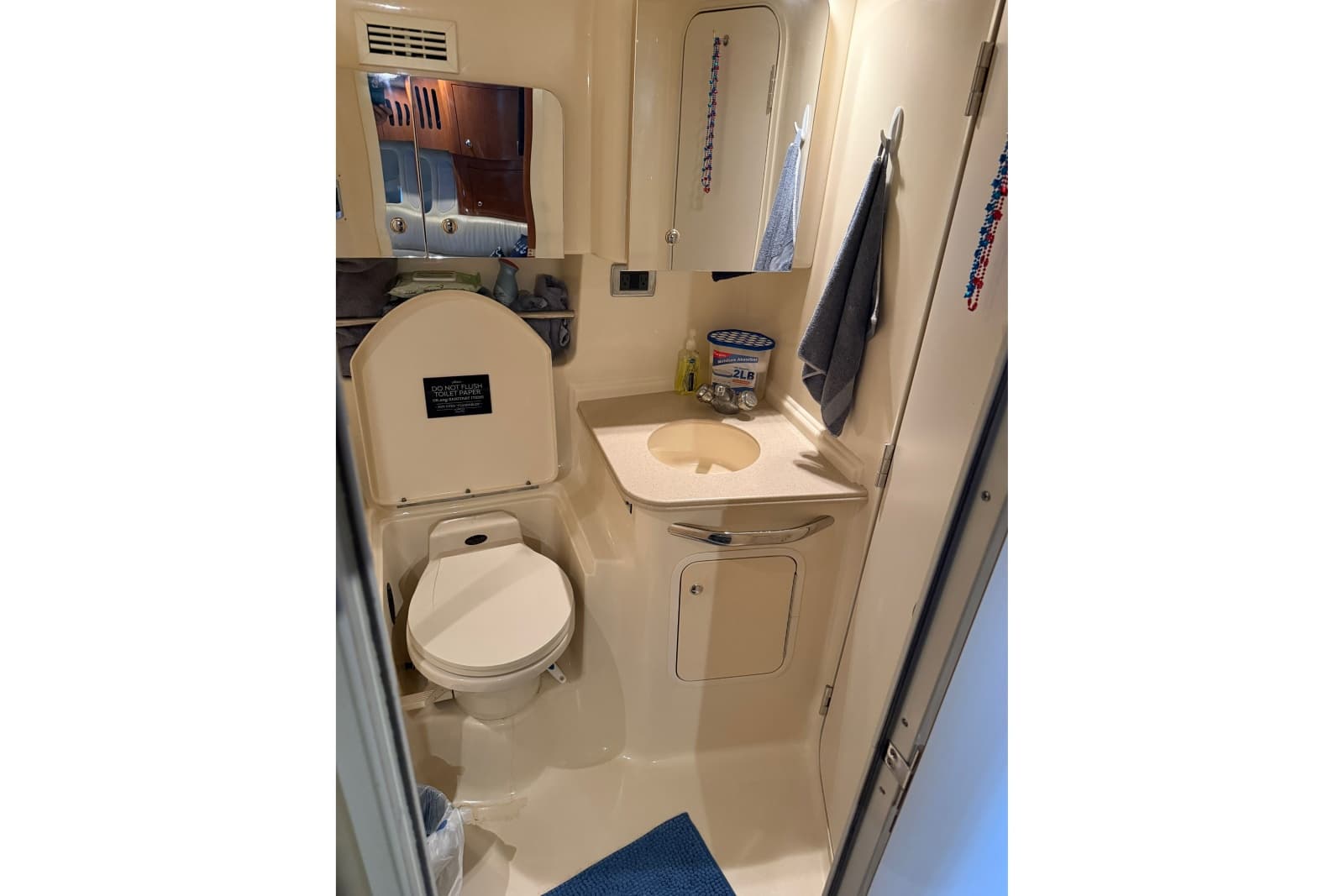 2002 Sea Ray 410 Sundancer - Photo 18