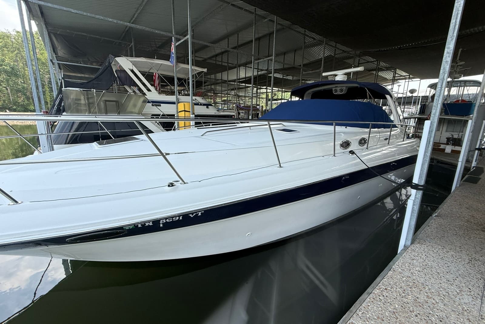 2002 Sea Ray 410 Sundancer - Photo 2