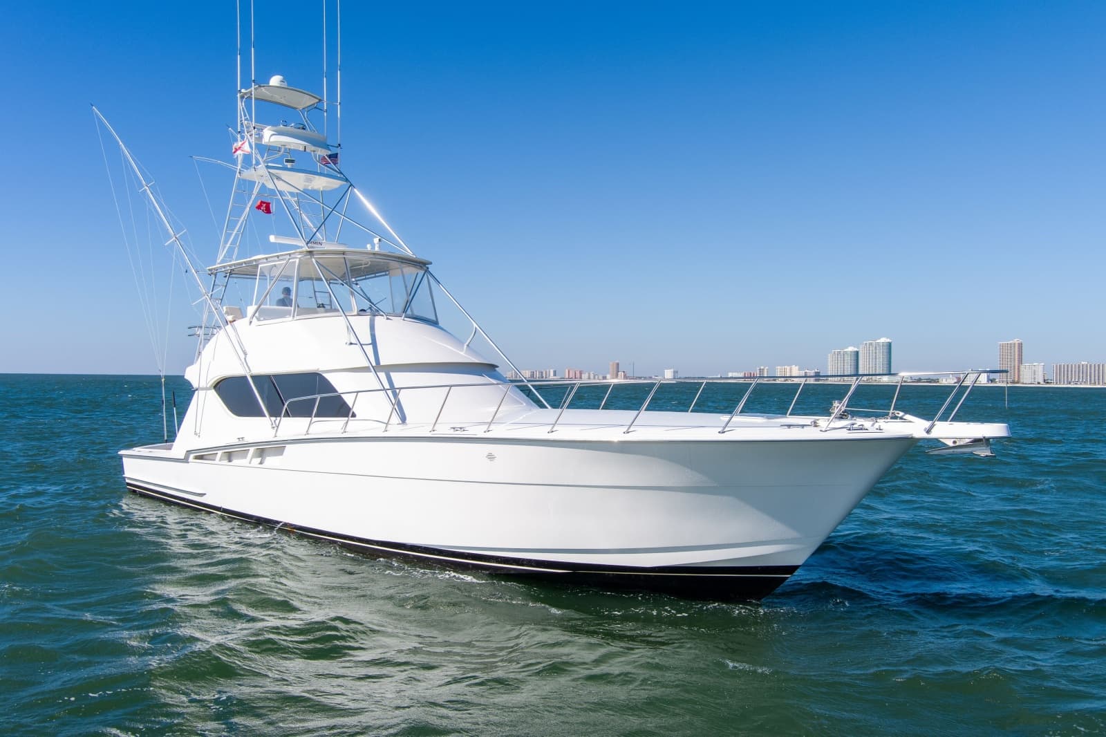 1998 Hatteras 60 Convertible - Photo 2