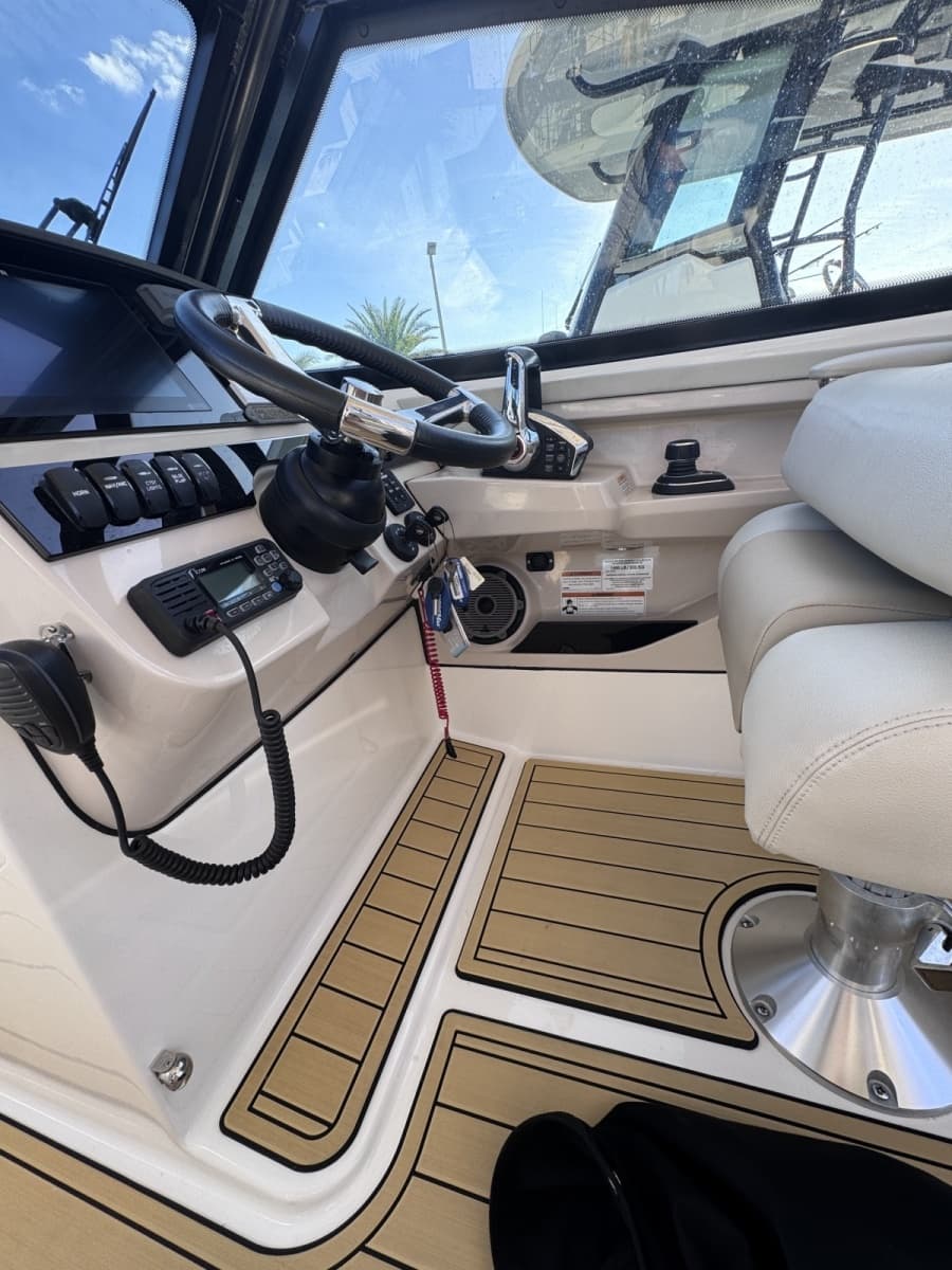 2022 Boston Whaler 280 Vantage DC - Photo 10