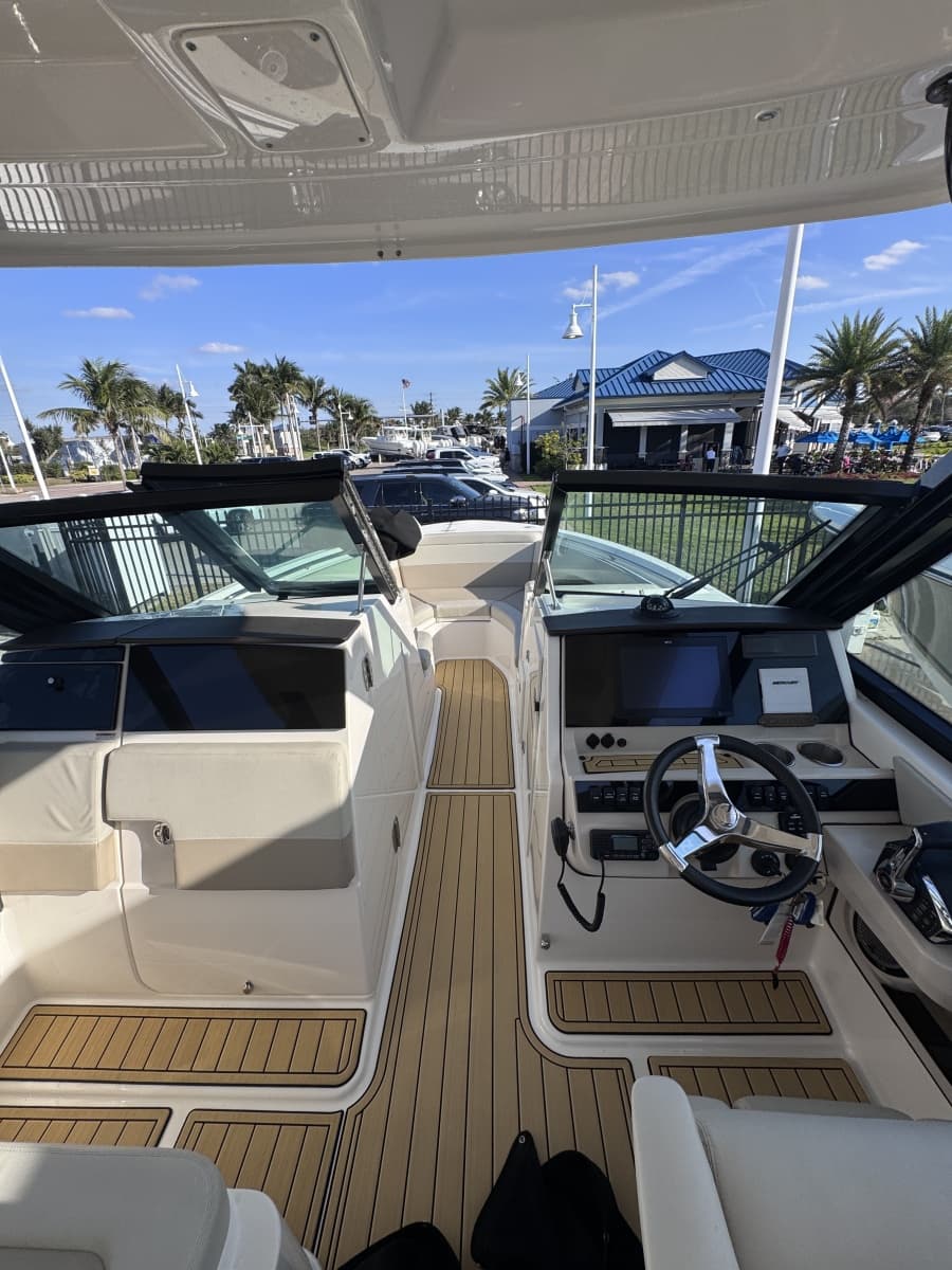 2022 Boston Whaler 280 Vantage DC - Photo 9