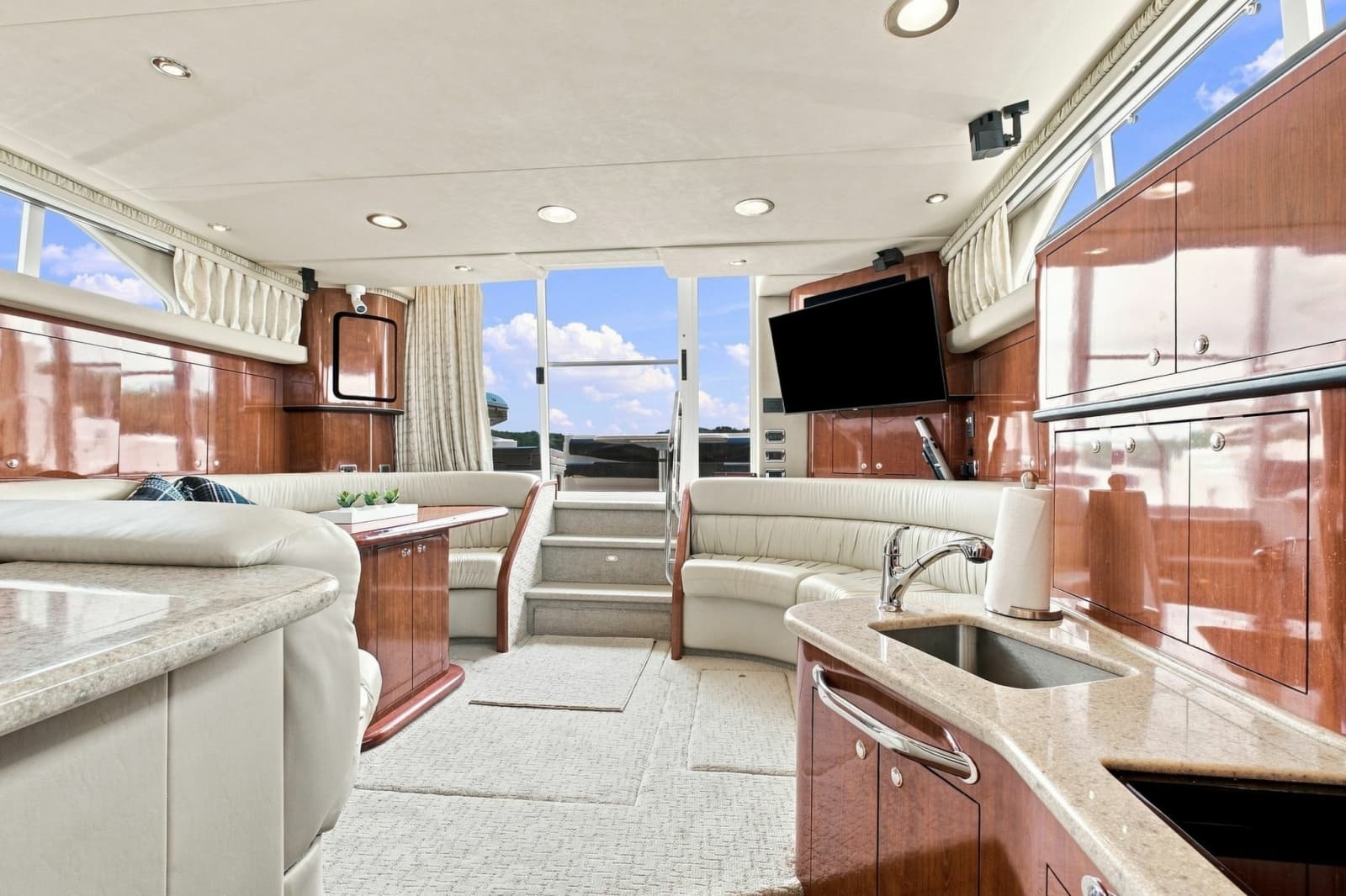 2003 Sea Ray 450 Express Bridge - Photo 43