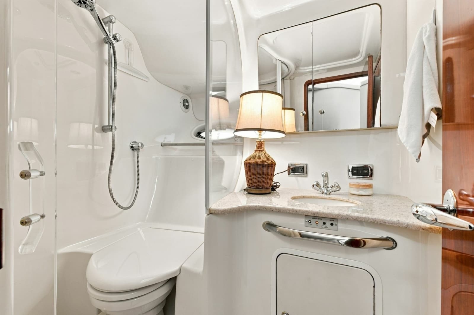 2003 Sea Ray 450 Express Bridge - Photo 81