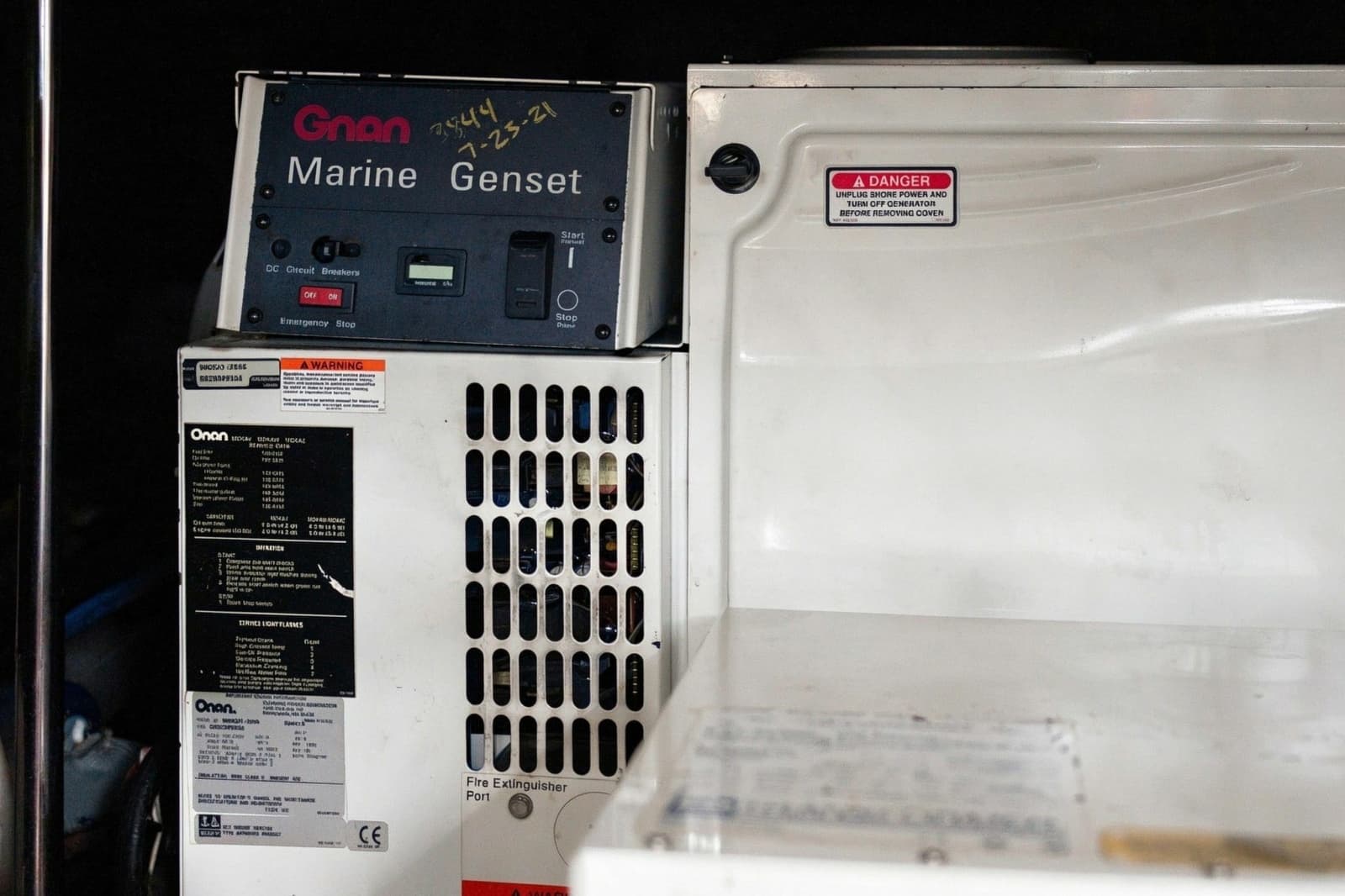 2003 Sea Ray 450 Express Bridge - Photo 92