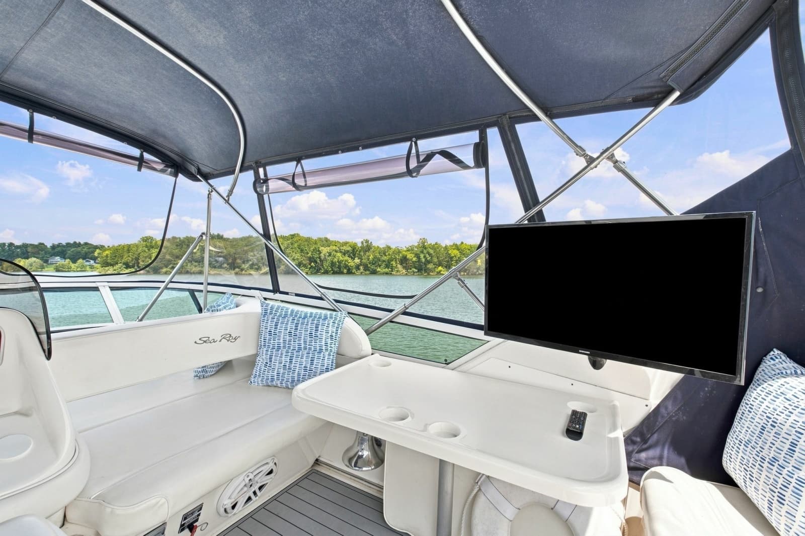 2003 Sea Ray 450 Express Bridge - Photo 18