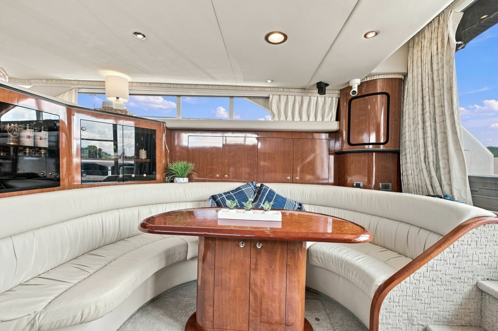 2003 Sea Ray 450 Express Bridge - Photo 48