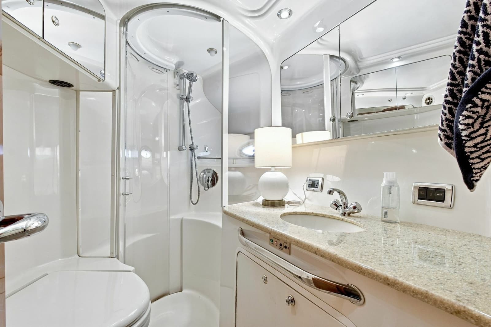 2003 Sea Ray 450 Express Bridge - Photo 78