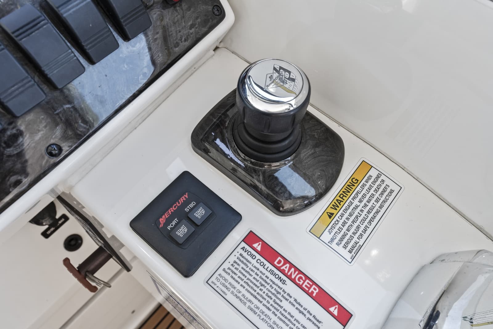 2013 Sea Ray 410 Sundancer - Photo 13
