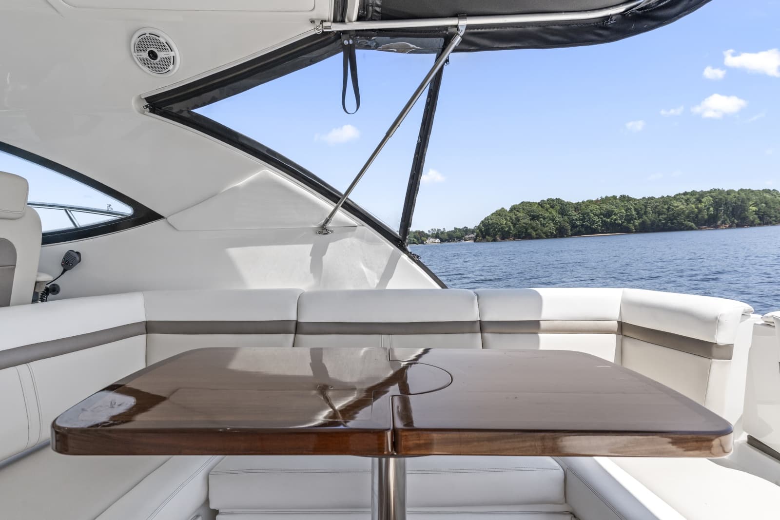 2013 Sea Ray 410 Sundancer - Photo 16