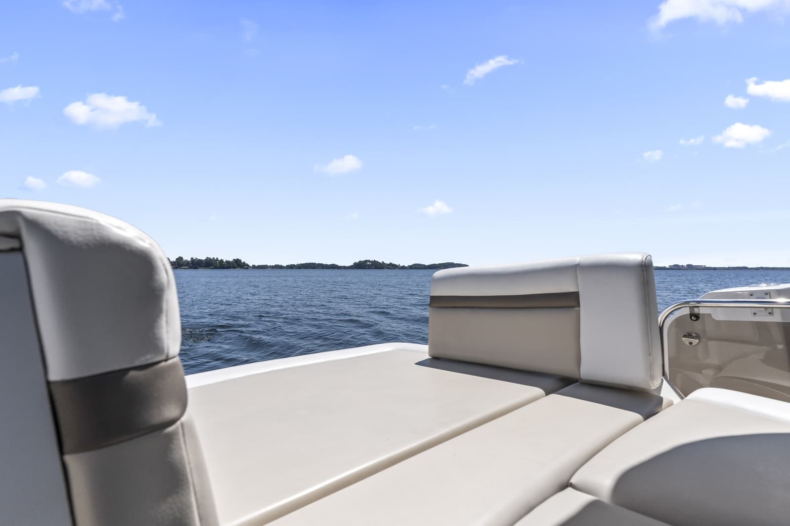 2013 Sea Ray 410 Sundancer - Photo 40
