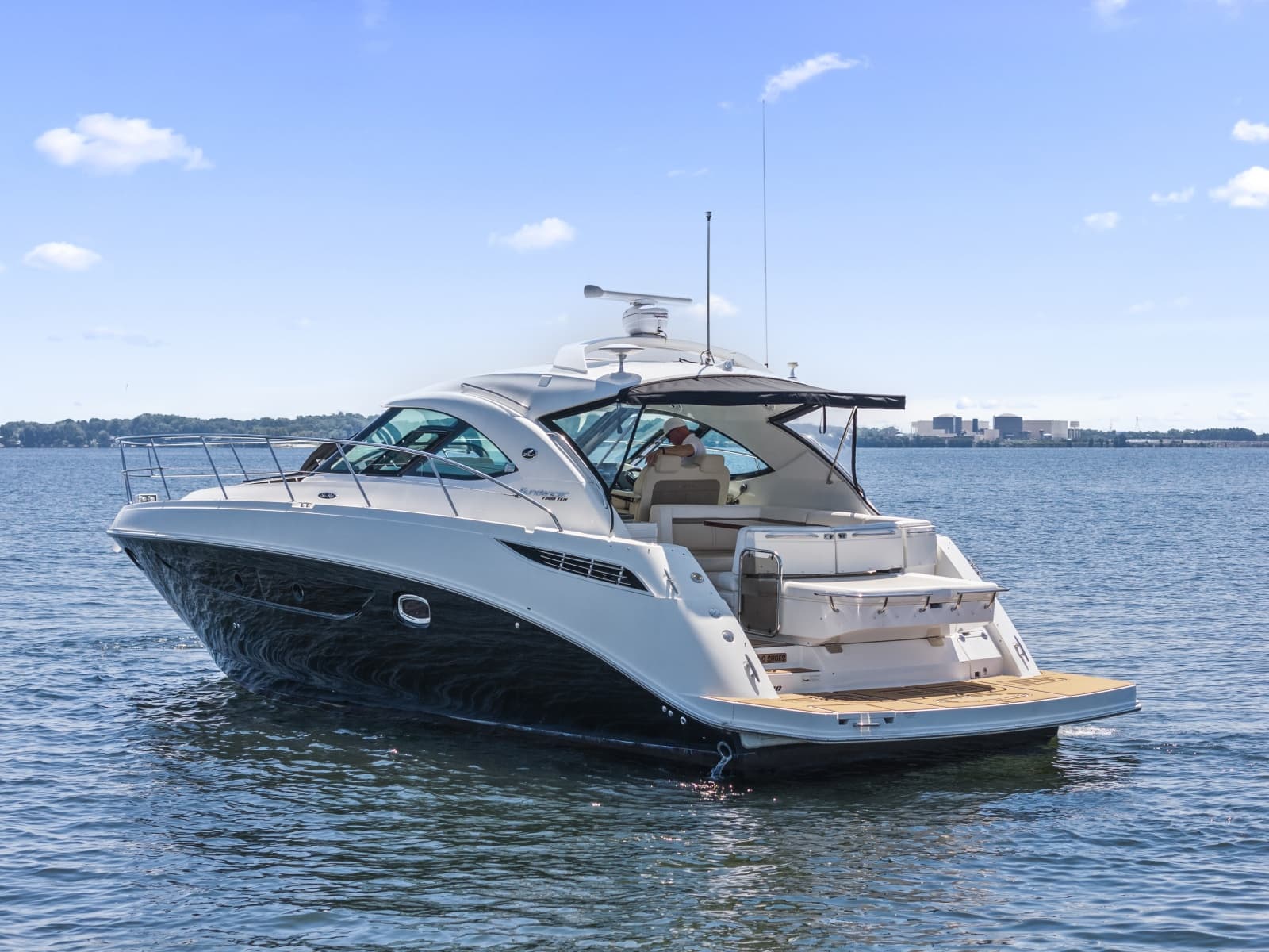 2013 Sea Ray 410 Sundancer - Photo 2