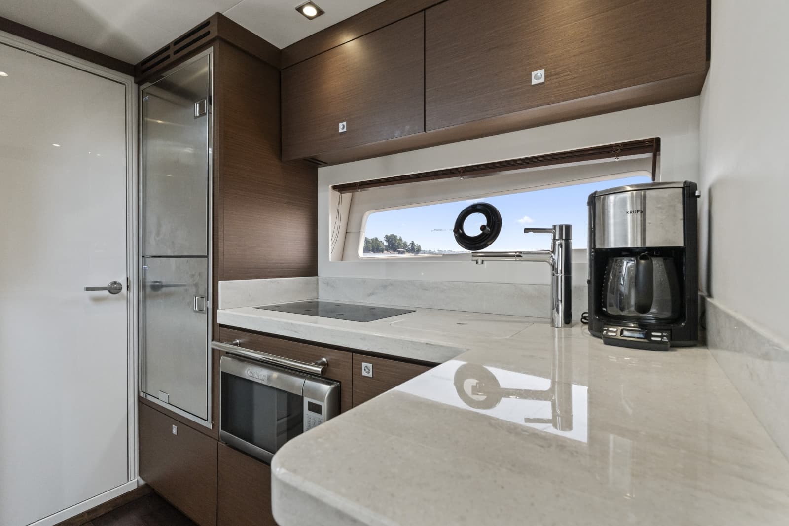 2013 Sea Ray 410 Sundancer - Photo 27