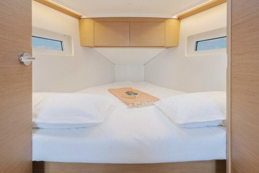 2027 Jeanneau Sun Odyssey 350 - Photo 14
