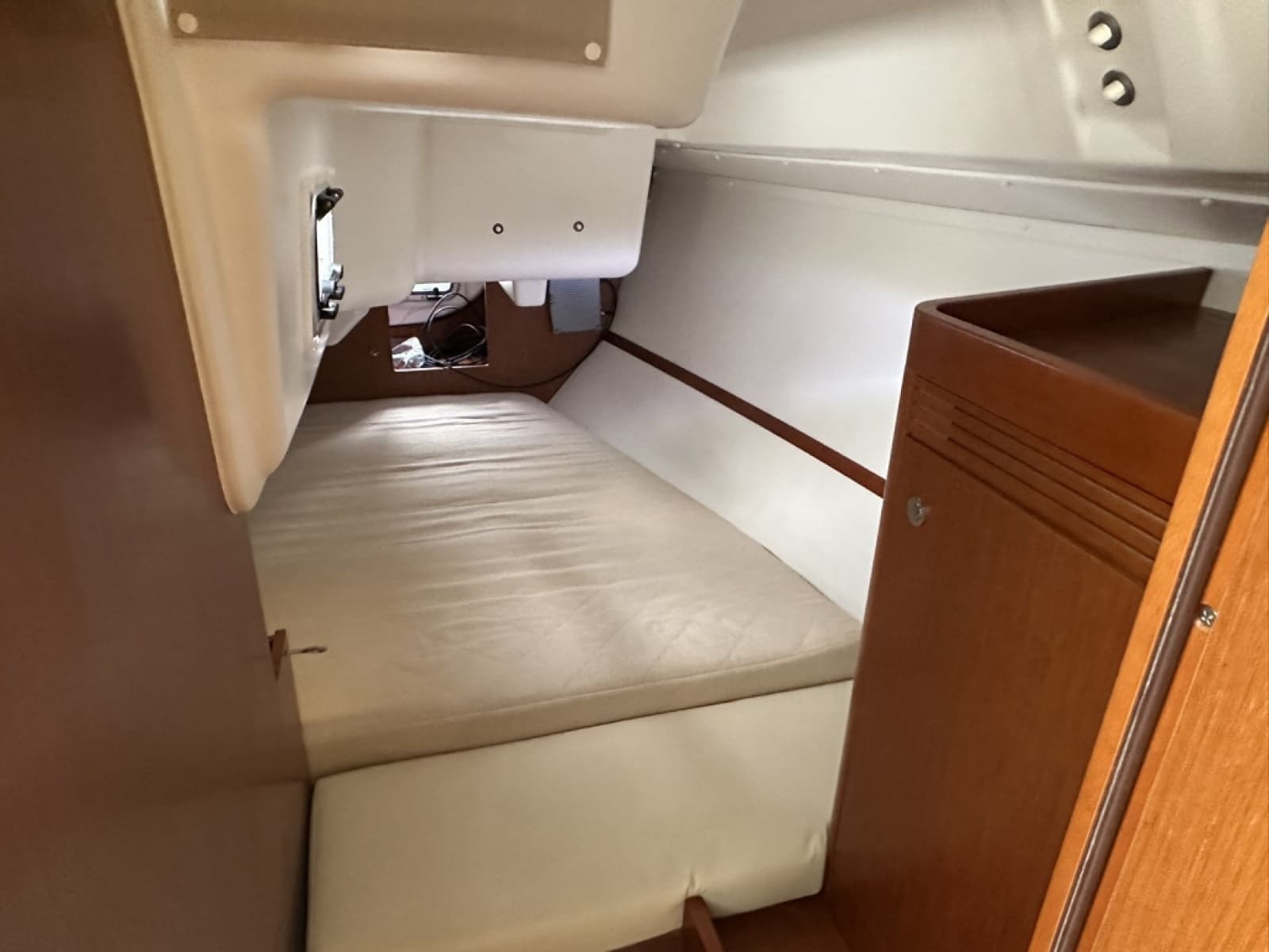 2015 Beneteau 31 Platinum - Photo 14