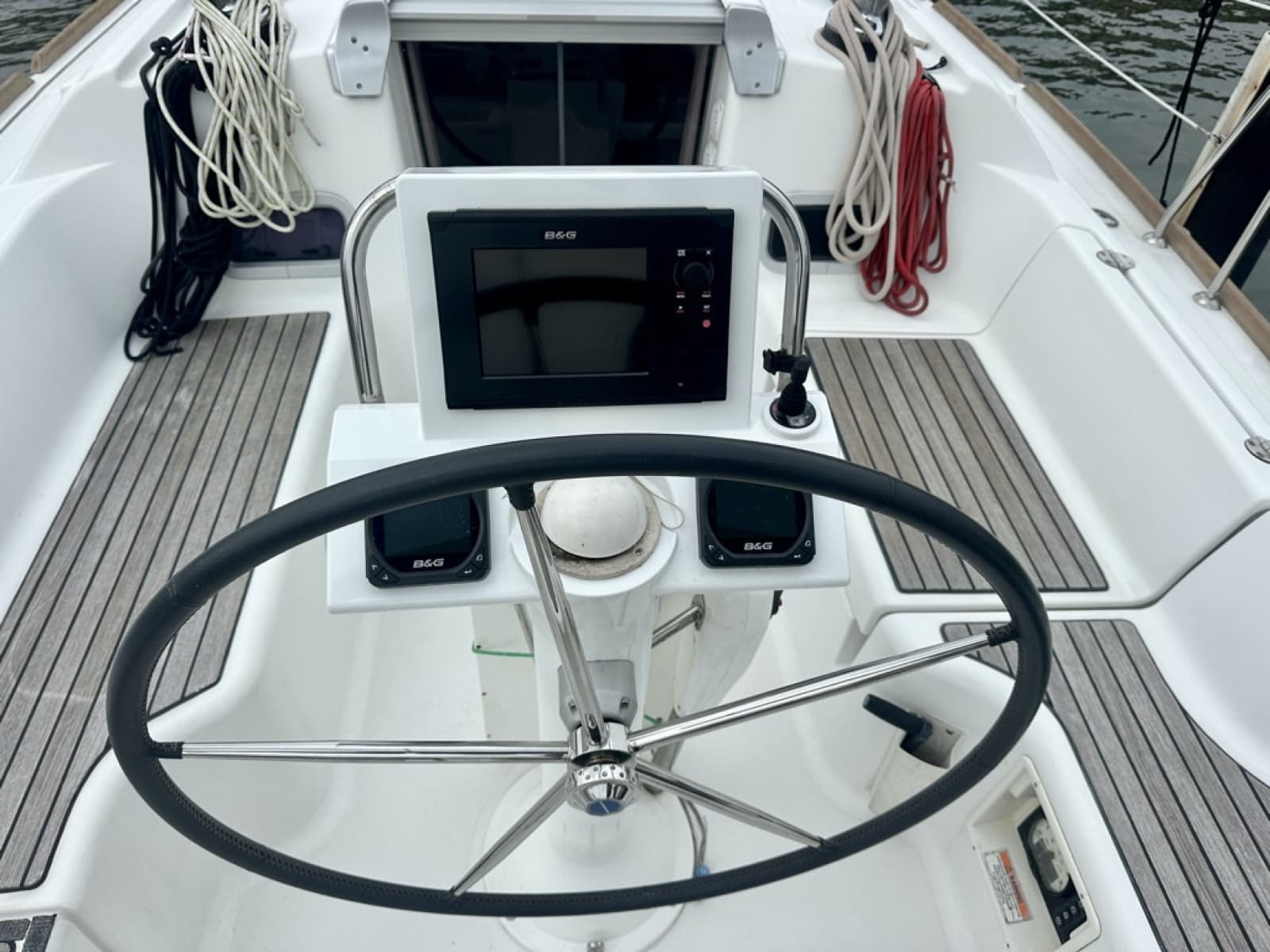 2015 Beneteau 31 Platinum - Photo 6