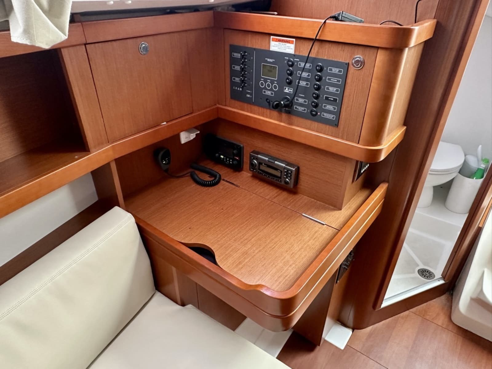 2015 Beneteau 31 Platinum - Photo 12