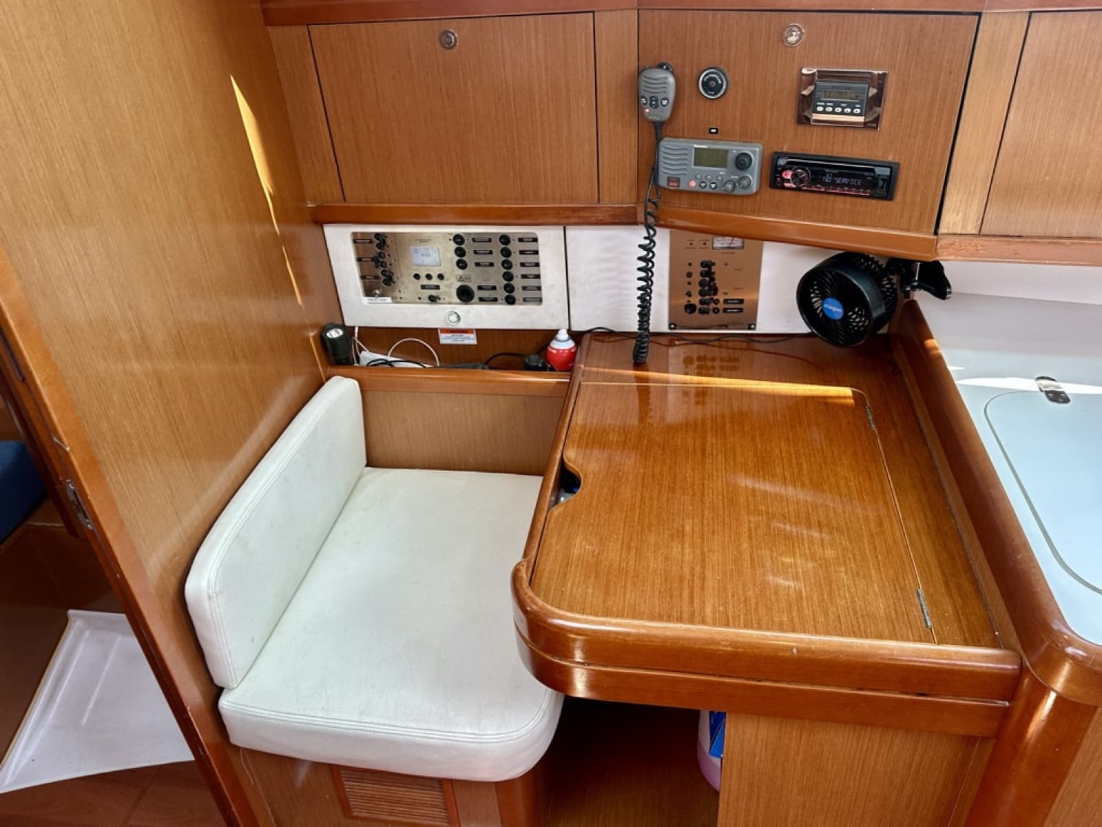2011 Beneteau 40 - Photo 26