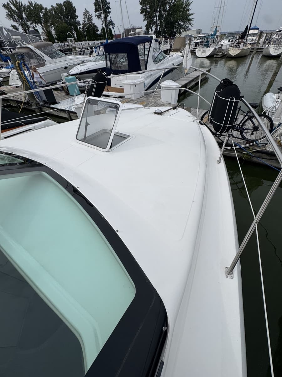 1998 Sea Ray 370 Aft Cabin - Photo 10
