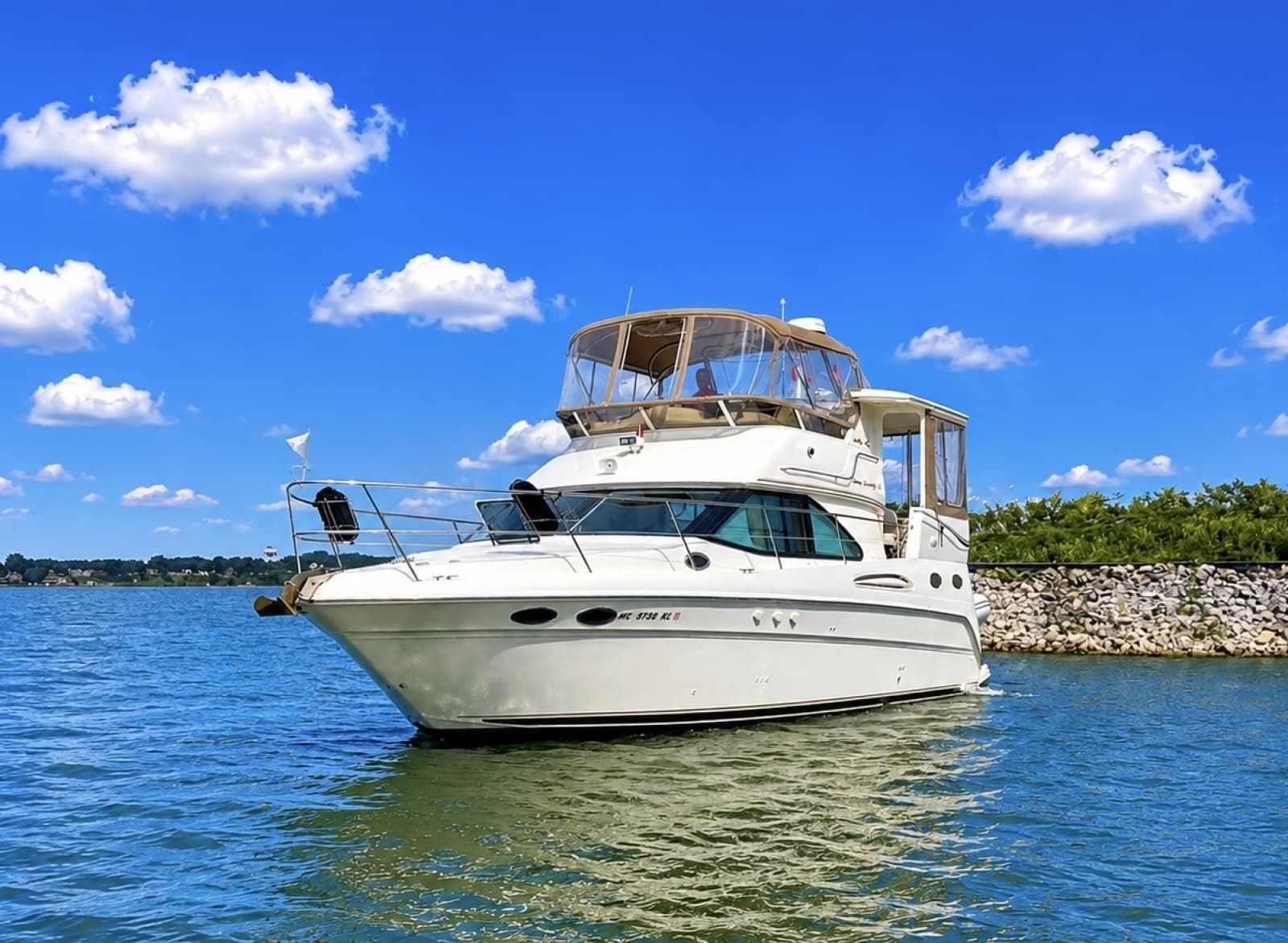 1998 Sea Ray 370 Aft Cabin - Photo 3