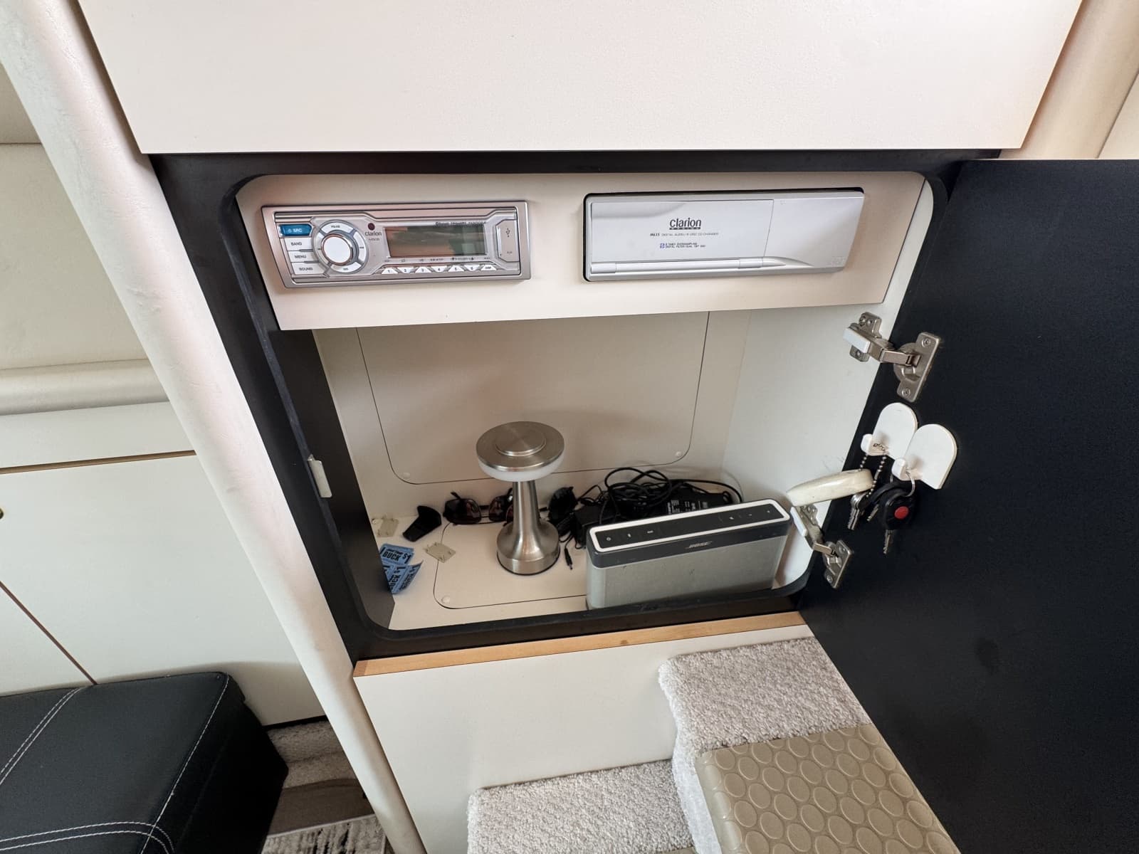 1998 Sea Ray 370 Aft Cabin - Photo 50