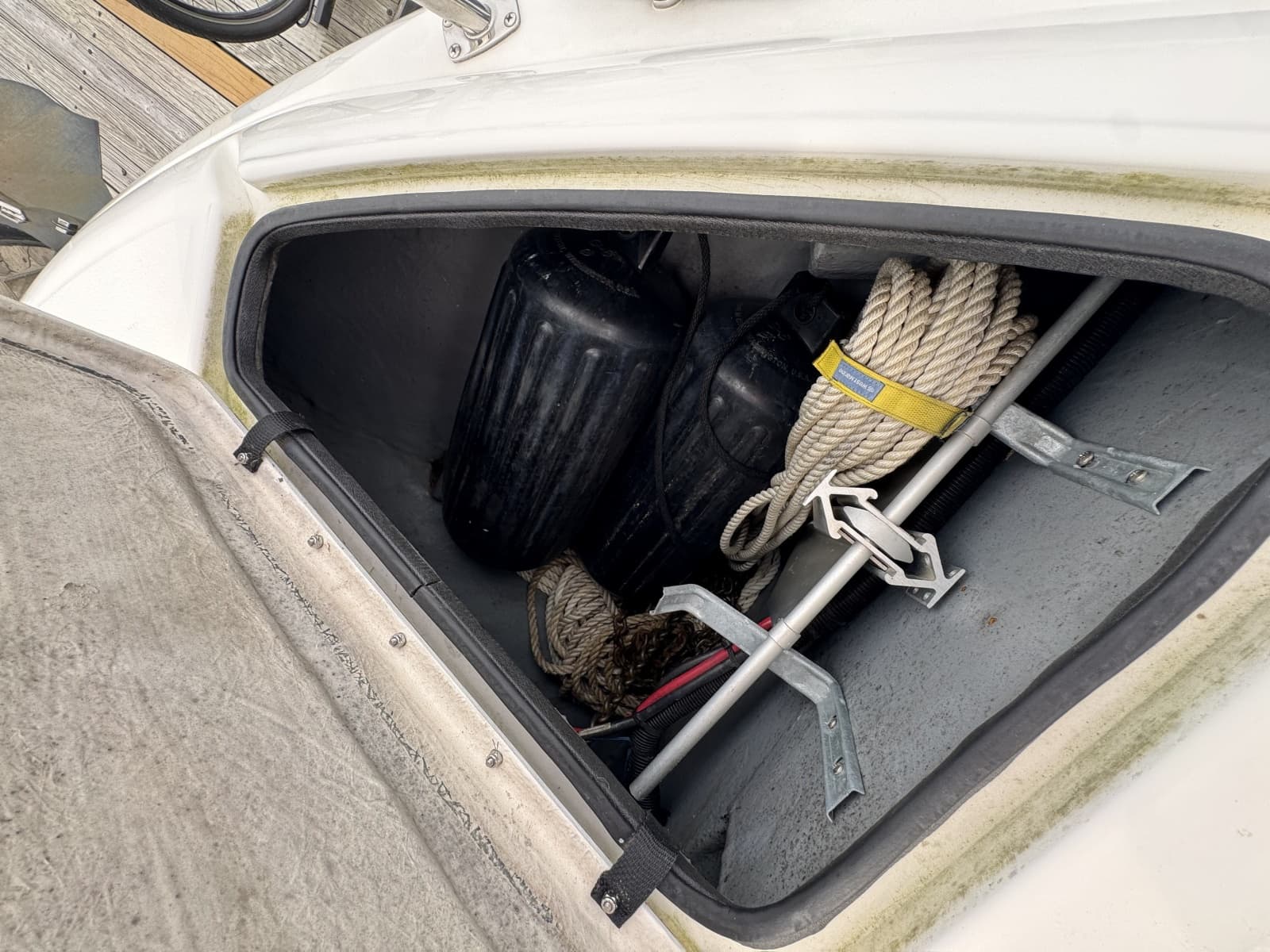 1998 Sea Ray 370 Aft Cabin - Photo 32